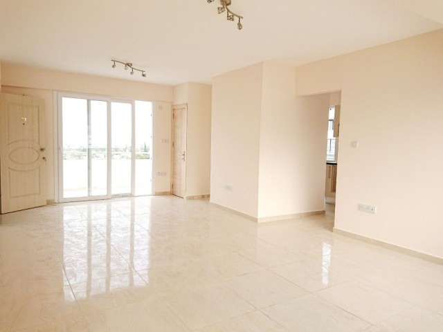 2+1 FLAT FOR SALE IN KYRENIA CENTER