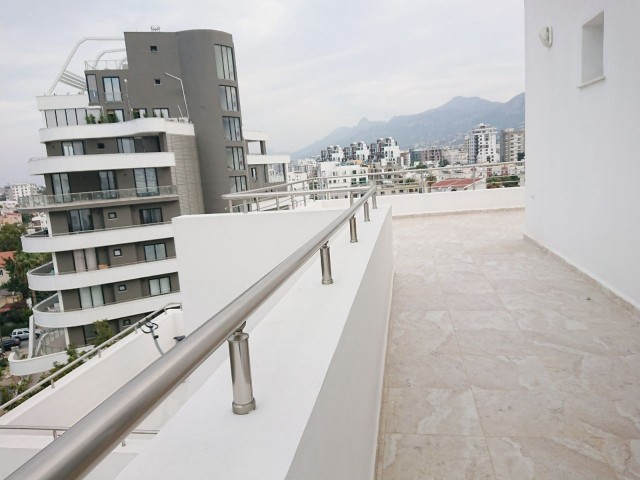 2+1 FLAT FOR SALE IN KYRENIA CENTER