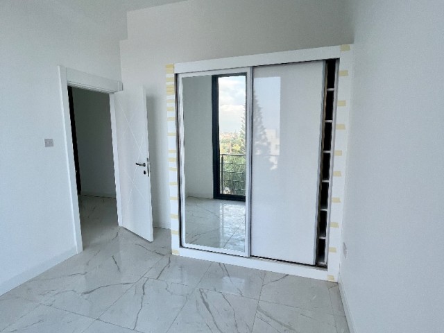 2+1 Wohnung zum Verkauf in Kyrenia - Alsancak £ 110.000 / +90 542 884 29 44