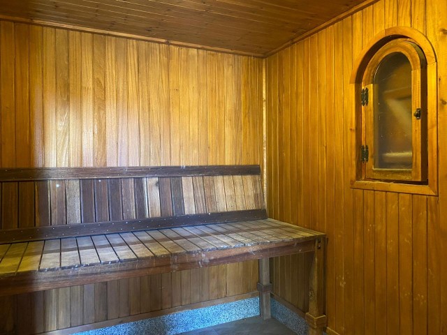 Girne Alsancak'ta  Saunalı  Özenle Yapılmış  Lüx Müstakil  Villa 