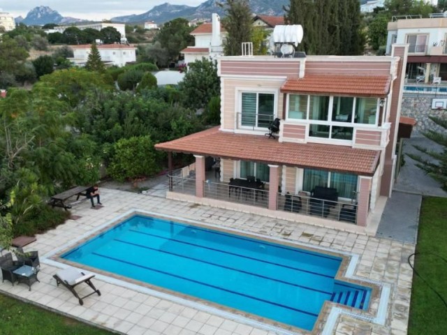 3+1 Villa with Private Pool for Rent in Çatalköy