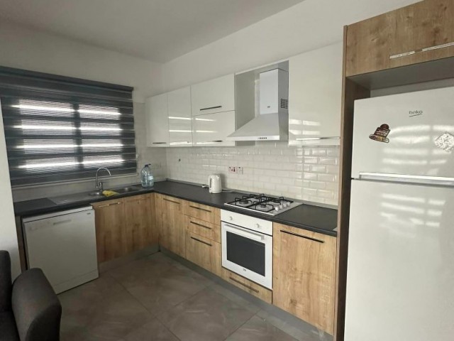 NICOSIA GÖÇMENKÖY 2+1 PENTHOUSE ZU VERKAUFEN