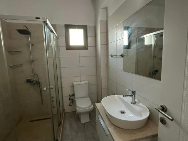 NICOSIA GÖÇMENKÖY 2+1 PENTHOUSE ZU VERKAUFEN