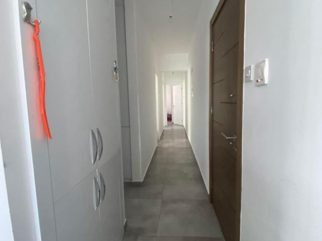 Lefkoşa Gönyeli Bölgesin'de Acill Satılık daire 3+1 / 110m2 131.250 / +90 539 110 60 78