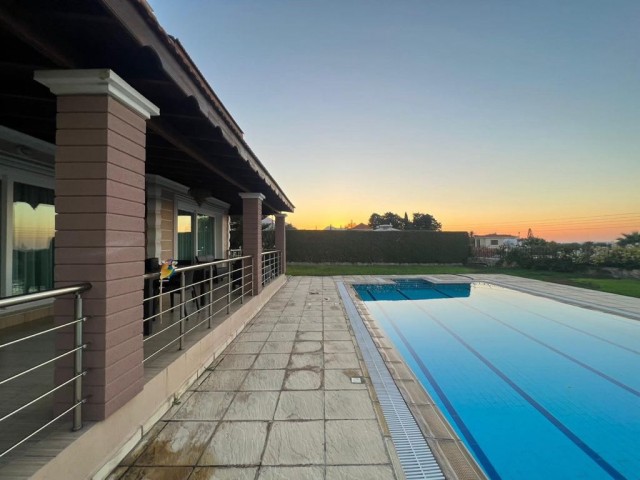 3+1 furnished villa with pool in Çatalköy 200 stg