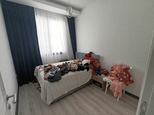 ZU VERKAUFEN - OZANKÖY 2-ZIMMER-ERDGESCHOSSWOHNUNG