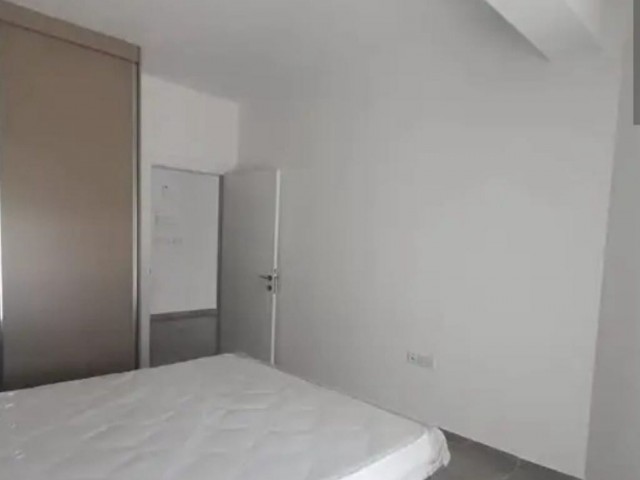 1+1 möblierte Wohnung mit Terrasse in Çatalköy 550 stg