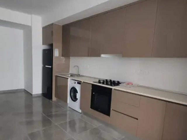 1+1 möblierte Wohnung mit Terrasse in Çatalköy 550 stg