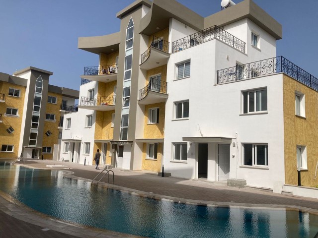 1+1 flat with shared pool for sale in Alsancak 92.400 STG / 0548 823 96 10