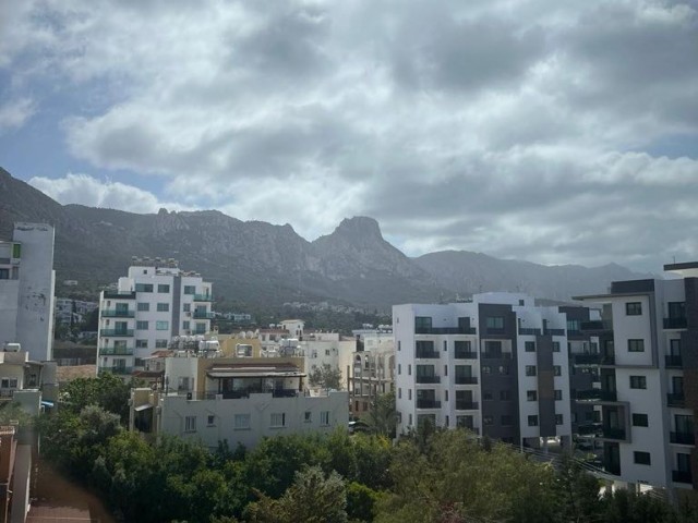 تخت برای اجاره in Girne Merkez, گیرنه