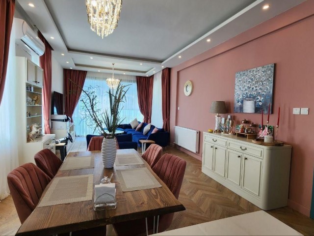 ALSANCAK 4+1 GREAT VILLA IS 475.000 STG