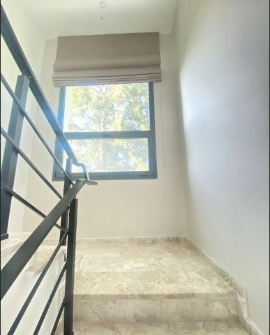 Girne Alsancak'ta Satılık 3+1 Villa 