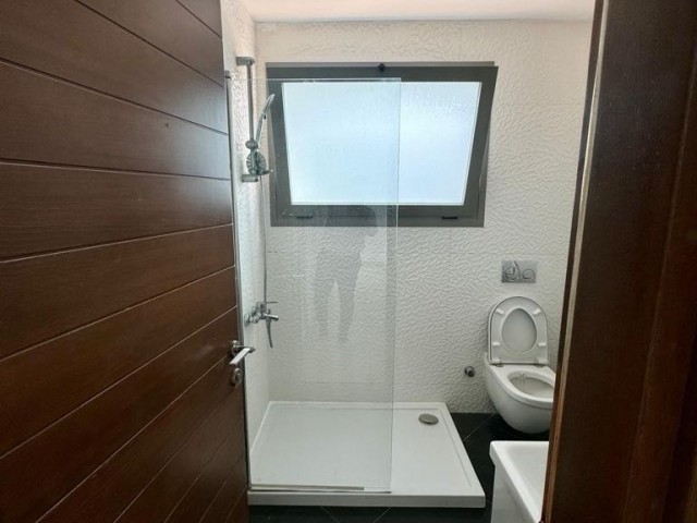 Merkezde 3+1 havuzlu eşyalı penthouse 3000 stg