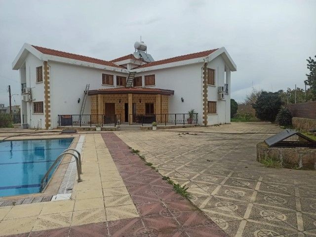 5+1 VILLA WITH POOL FOR RENT IN ALSANCAK 2.400 STG 0548 842 54 33