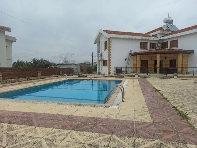 5+1 VILLA WITH POOL FOR RENT IN ALSANCAK 2.400 STG 0548 842 54 33