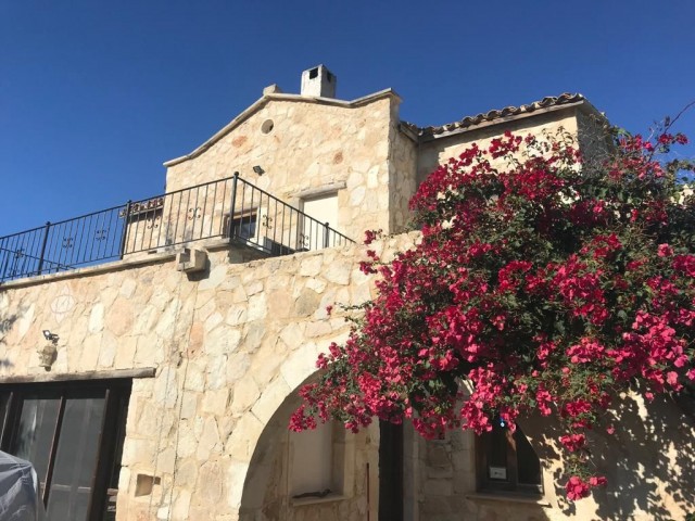 Freistehende Villa in Karşıyaka