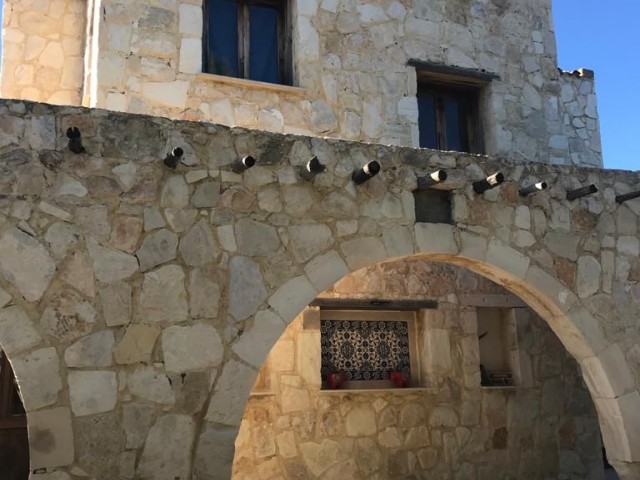 Karşıyaka'da müstakil villa