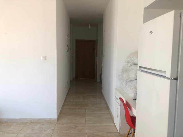 2+1 Wohnung mit Meerblick im Zentrum von Kyrenia gegenüber dem Lords Palace Hotel £650