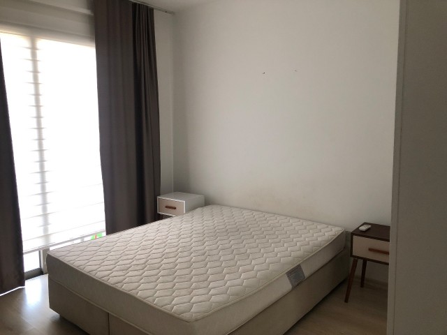 2+1 Wohnung mit Meerblick im Zentrum von Kyrenia gegenüber dem Lords Palace Hotel £650