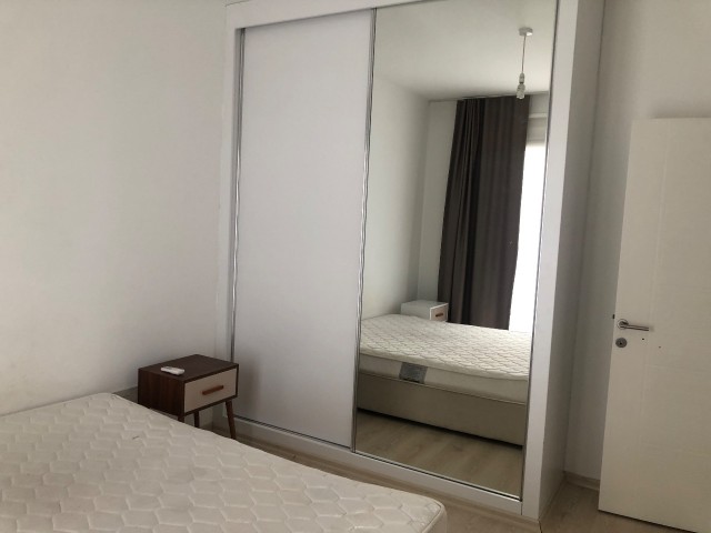 2+1 Wohnung mit Meerblick im Zentrum von Kyrenia gegenüber dem Lords Palace Hotel £650