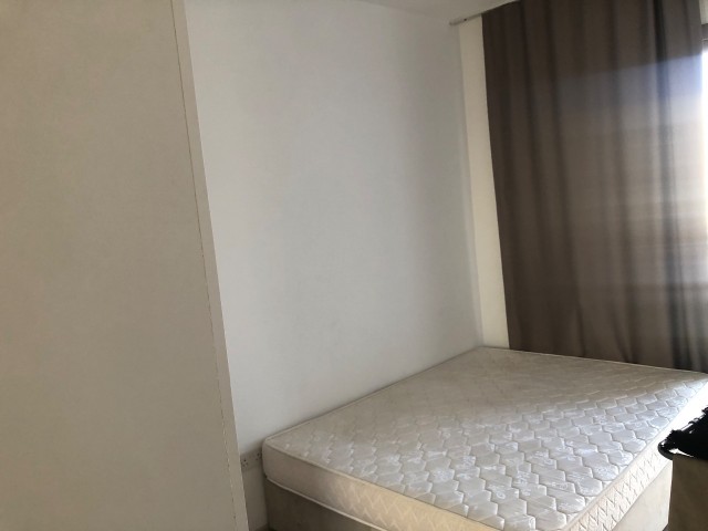 2+1 Wohnung mit Meerblick im Zentrum von Kyrenia gegenüber dem Lords Palace Hotel £650