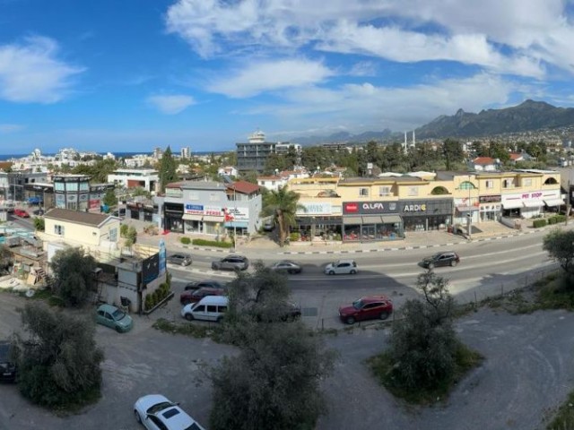 1+1 Luxuswohnung mit Meer- und Bergblick zu vermieten in Perla