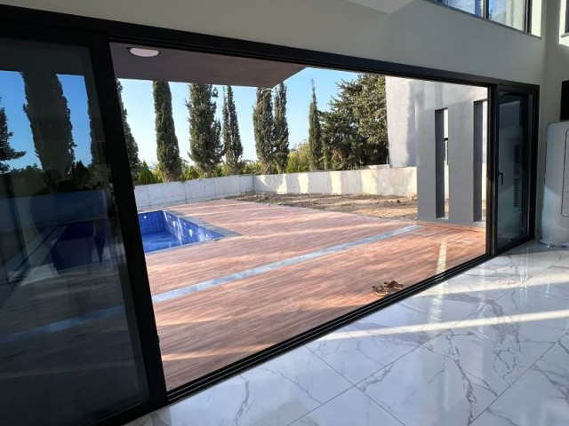 4+1 Super Luxury Villa in Kyrenia-Lapta 480,000 STG