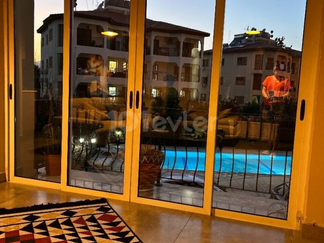 Komplett möblierte 3+1-Wohnung zur Miete im Zentrum von Kyrenia mit Pool