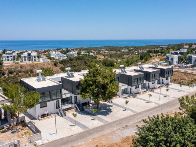 Girne Çatalköy’de Modern Mimari,Triplex Lüks Villalar