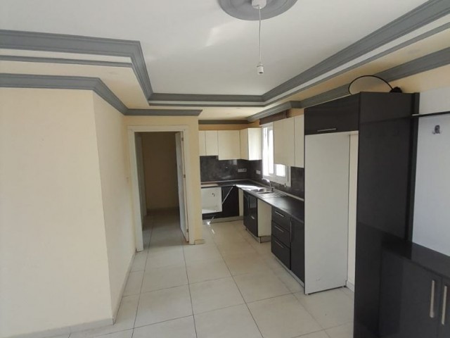 2+1 unfurnished Flat for Rent in Alsancak. £400.