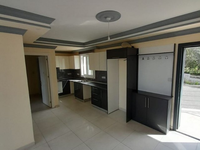 2+1 unfurnished Flat for Rent in Alsancak. £400.