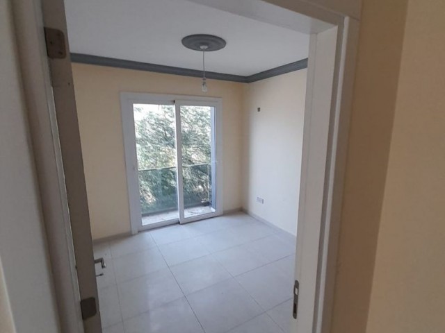 2+1 unfurnished Flat for Rent in Alsancak. £400.