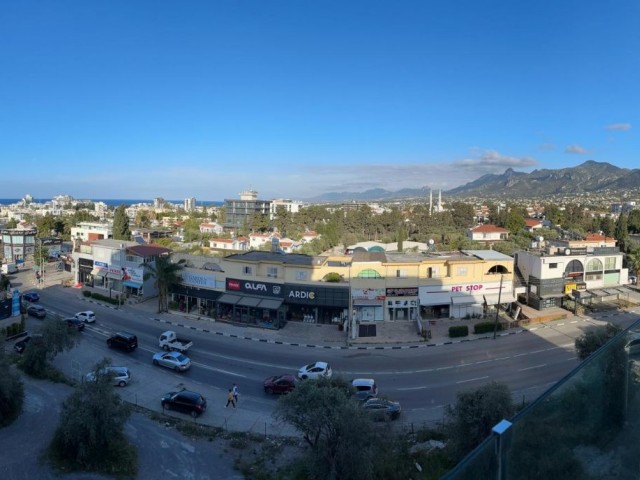 1+1 Luxuswohnung zur Miete mit Meer- und Bergblick in Perla