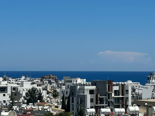 3+1 möblierte Wohnung zum Verkauf im Zentrum von Kyrenia