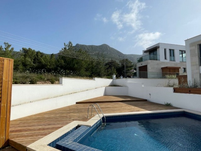 4+1 Ultra Lux neue Villa zum Verkauf im Zentrum von Kyrenia