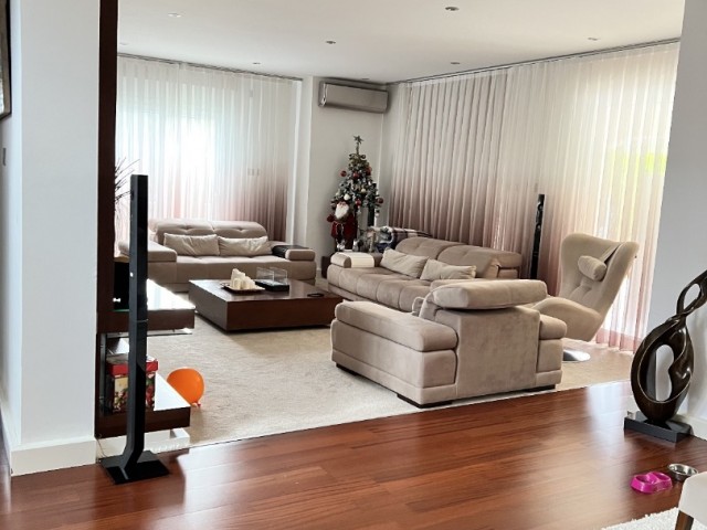 4+1 Luxusvilla in Alsancak, Kyrenia