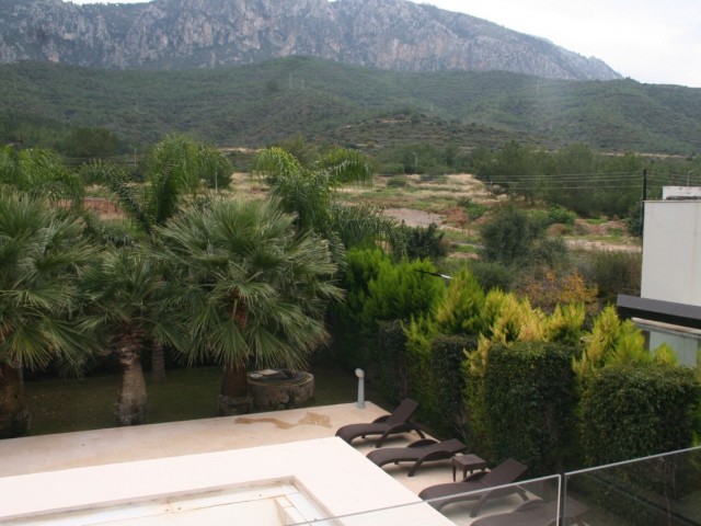 4+1 Luxusvilla in Alsancak, Kyrenia