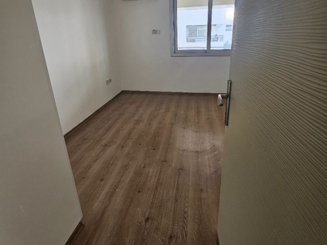 Clean flat with Turkish husband opposite Onder market