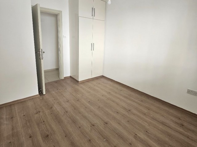 Clean flat with Turkish husband opposite Onder market