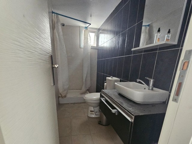 Clean flat with Turkish husband opposite Onder market