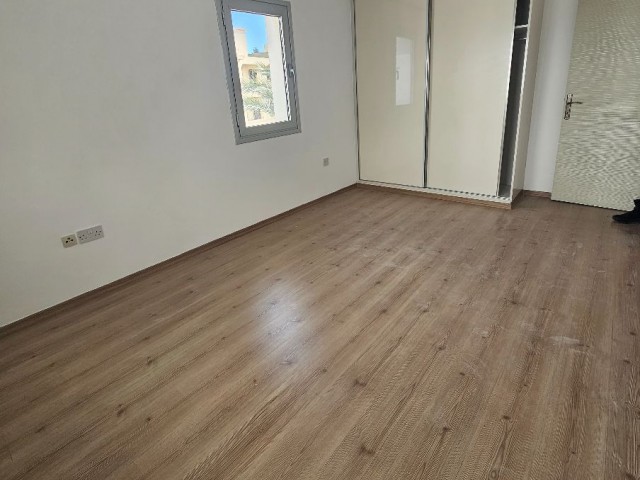 Clean flat with Turkish husband opposite Onder market