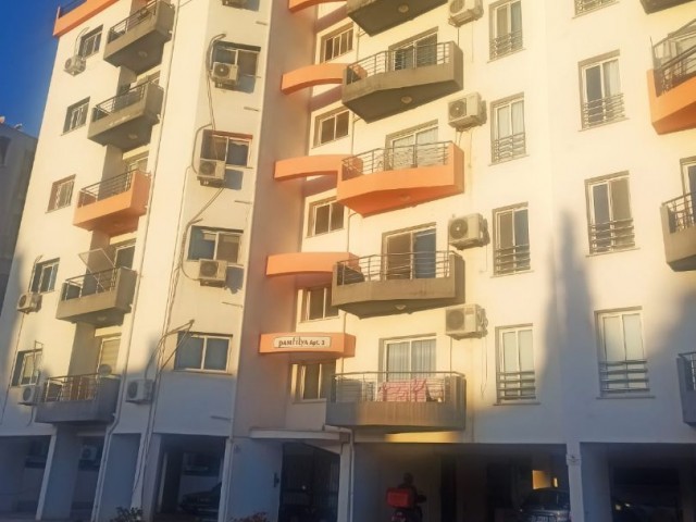 Luxuriös möbliertes Penthouse im Zentrum von Famagusta