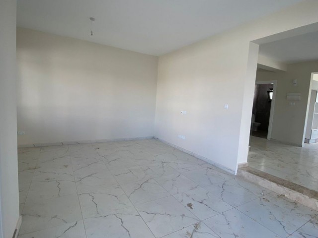 Brand new detached duplex villa in long beach