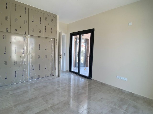 Brand new detached duplex villa in long beach