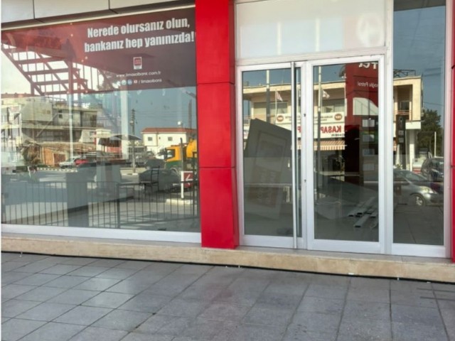 Shop for rent in İskele center
