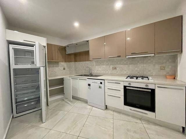 Luxury and Spacious 2+1 For Rent In The Center Of Kyrenia