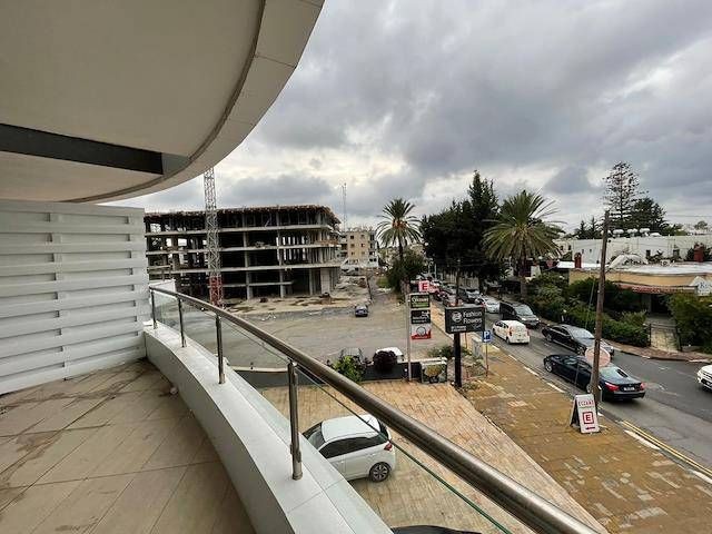 Girne Merkezde Kiralık Lüks ve Ferah 2+1