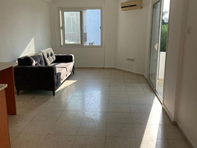 Opportunity 2+1 Flat For Sale In A Central Location Of Zeytinlik