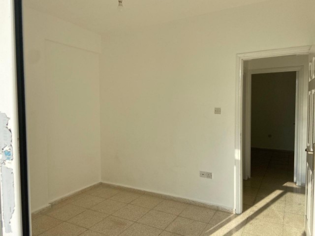 Opportunity 2+1 Flat For Sale In A Central Location Of Zeytinlik