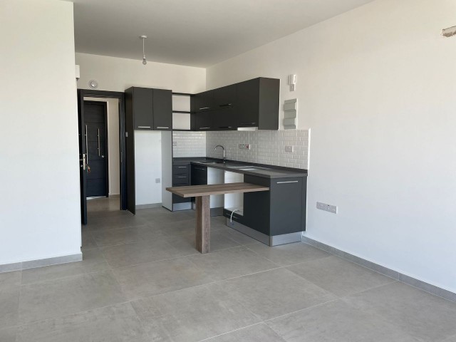 Neu fertiggestelltes Studio-Penthouse mit Dachterrasse zum Verkauf in Esentepe